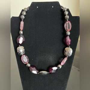 Beaded necklace - like new